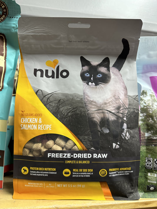 Nulo Freestyle Cat Treat, Freeze Dried Chicken/Salmon, 3.5oz
