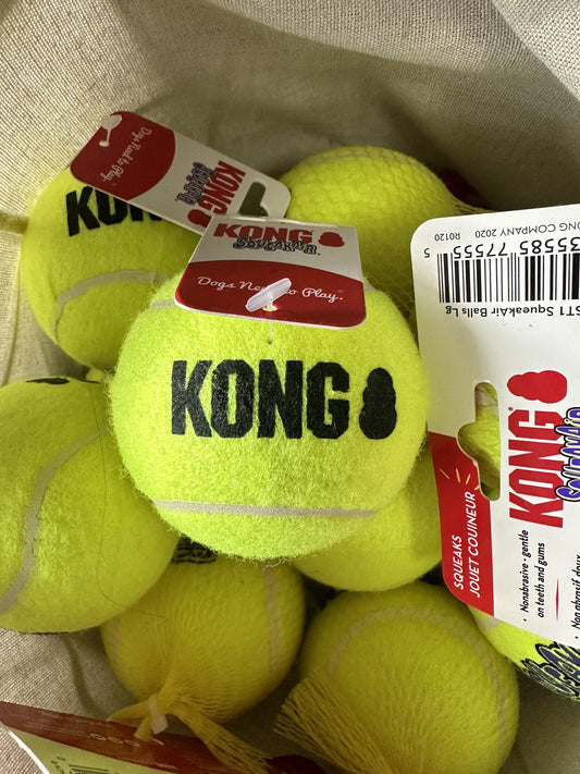 Kong Squeaker Tennis Ball, Large